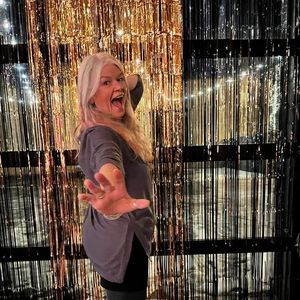 Meet your Posher, Suzy